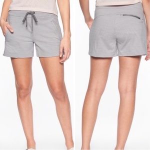 NWT ATHLETA XS stripe modern metro shortie…